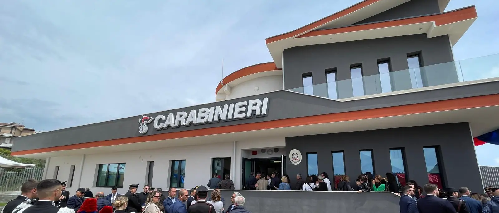 Un presidio di sicurezza a Placanica, taglio del nastro per la nuova caserma dei Carabinieri\n