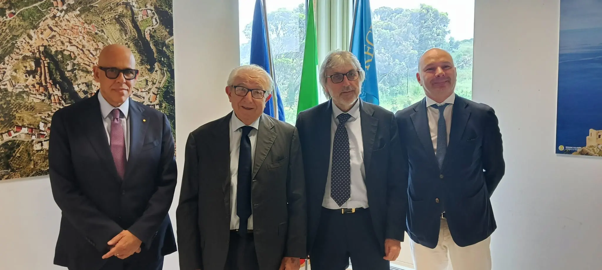 La farmacia al centro dei servizi, Federfarma sigla l’accordo con la Regione:\u00A0«Modello che valorizza i presidi territoriali»\n