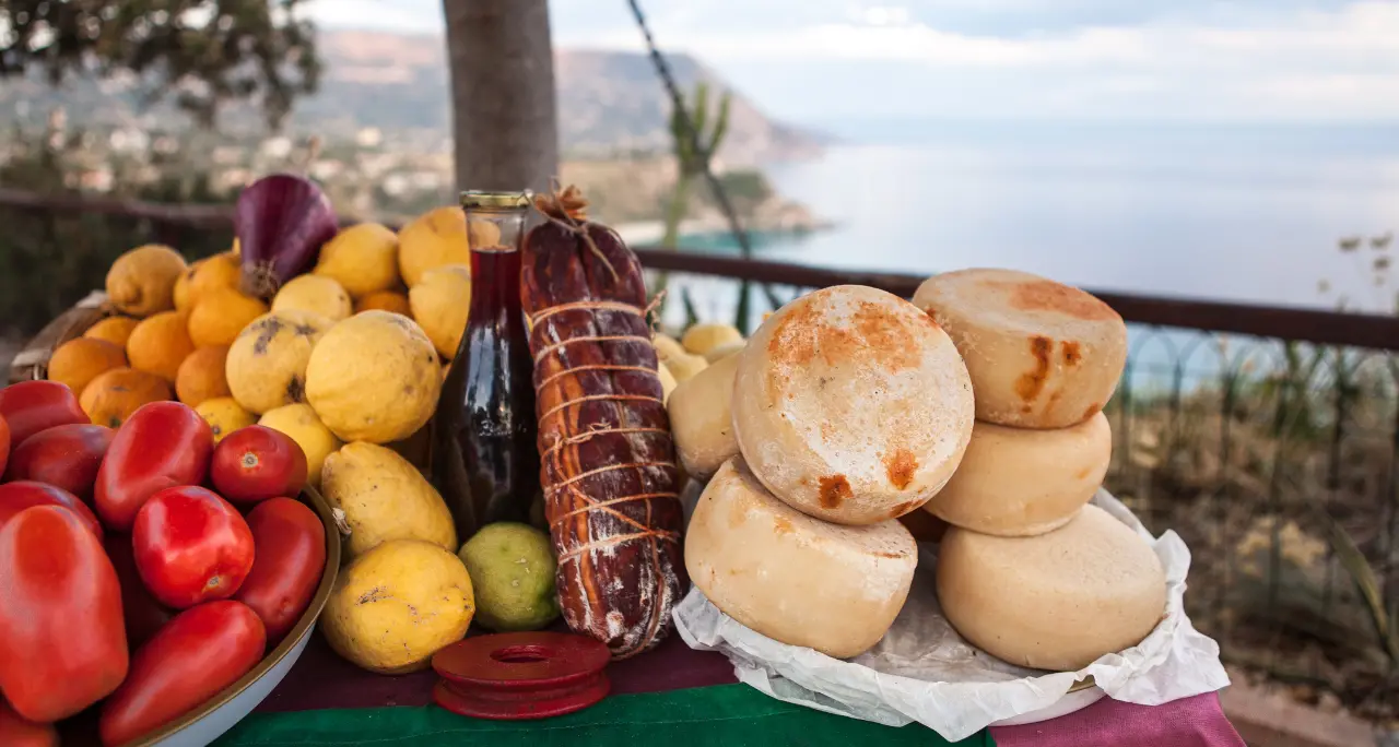 Nasce il Festival Terre Vibonesi:\u00A0a Francavilla due giorni per costruire una rete tra produttori, Comuni e giovani\n