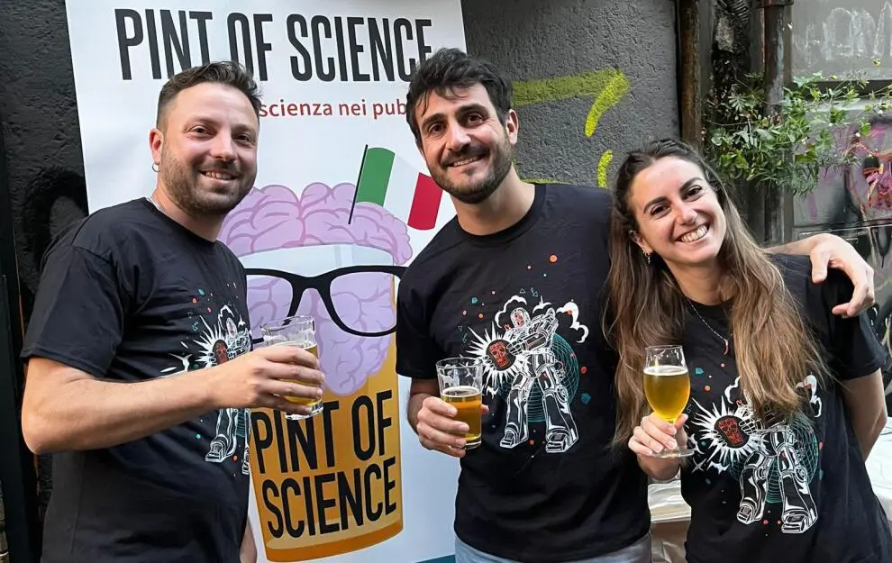 Pint of Science torna a Reggio Calabria: dal 18 al 20 maggio la scienza arriva nei pub\n