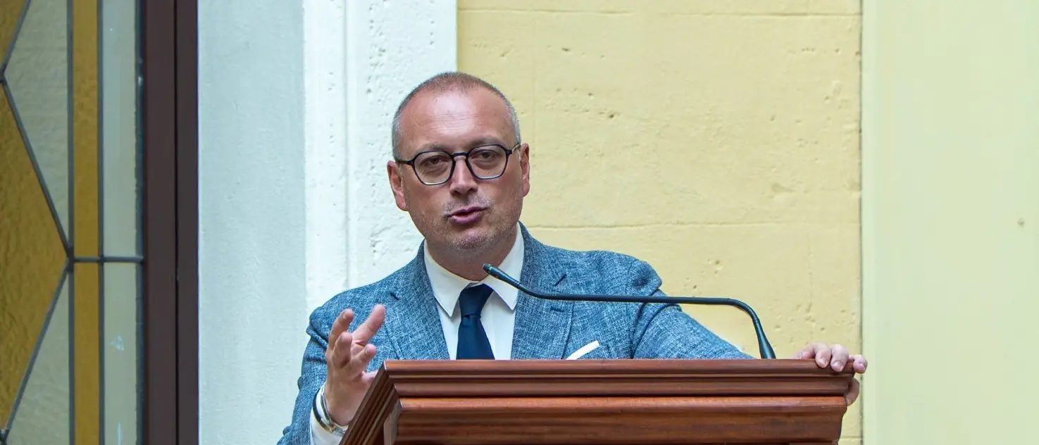Il Sindaco facente funzioni Carmelo Versace apre il Seminario Internazionale delle Città Metropolitane per l’Inclusione\n