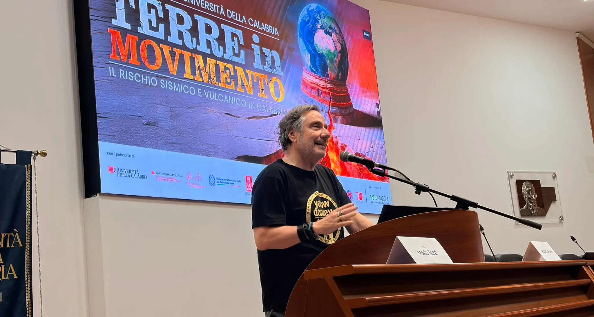 Il primo ricercatore del Cnr Mario Tozzi boccia il Ponte sullo Stretto:\u00A0«Calabria e Sicilia hanno altre priorità»\n