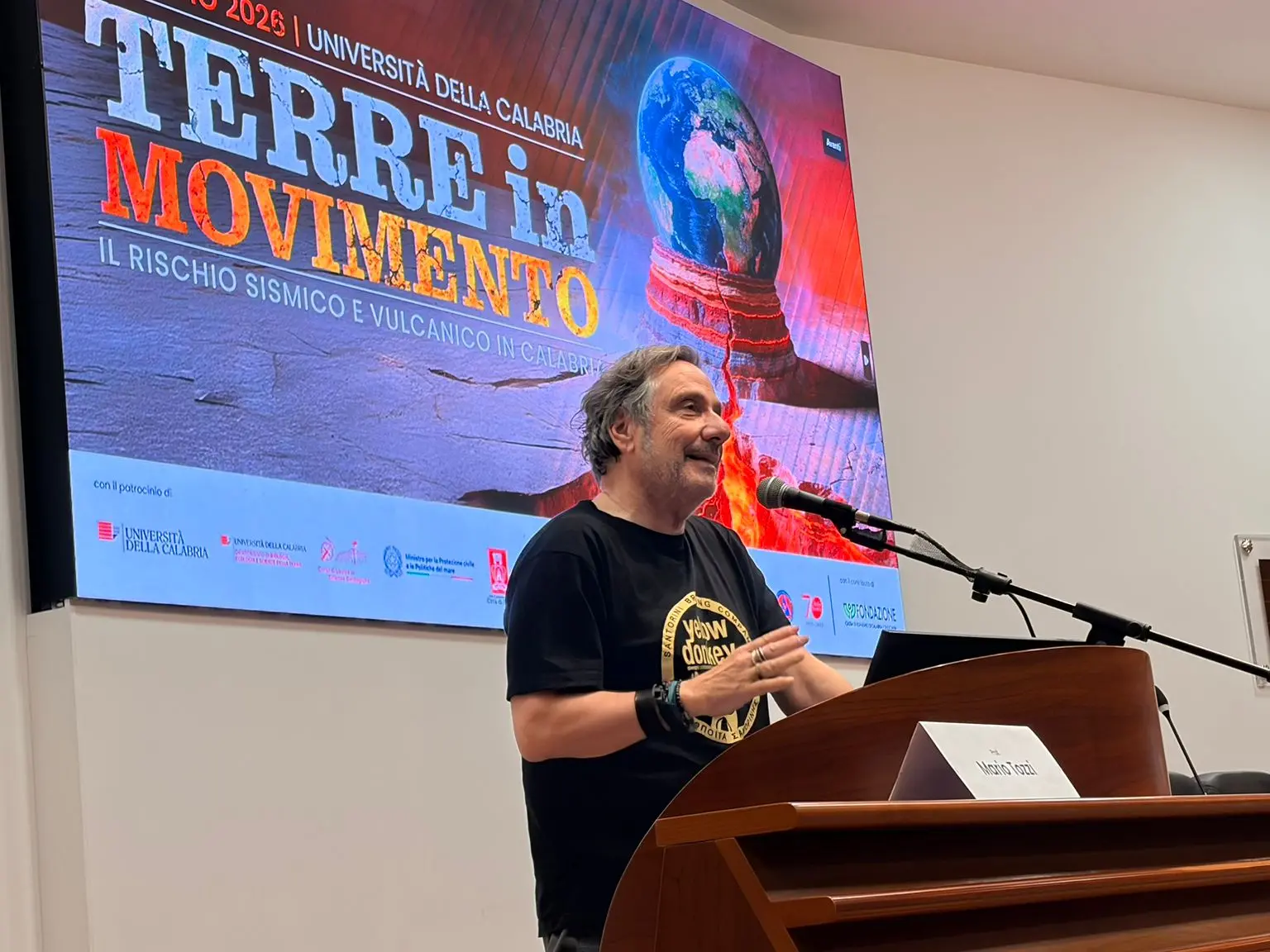 Il primo ricercatore del Cnr Mario Tozzi boccia il Ponte sullo Stretto: «Calabria e Sicilia hanno altre priorità»