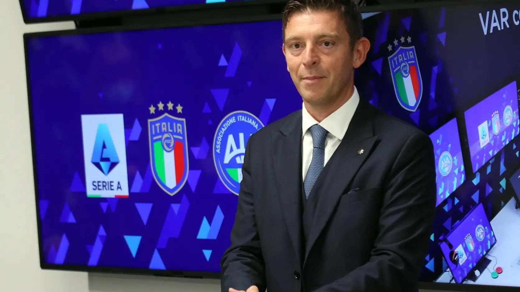 <p>Gianluca Rocchi</p>\\n