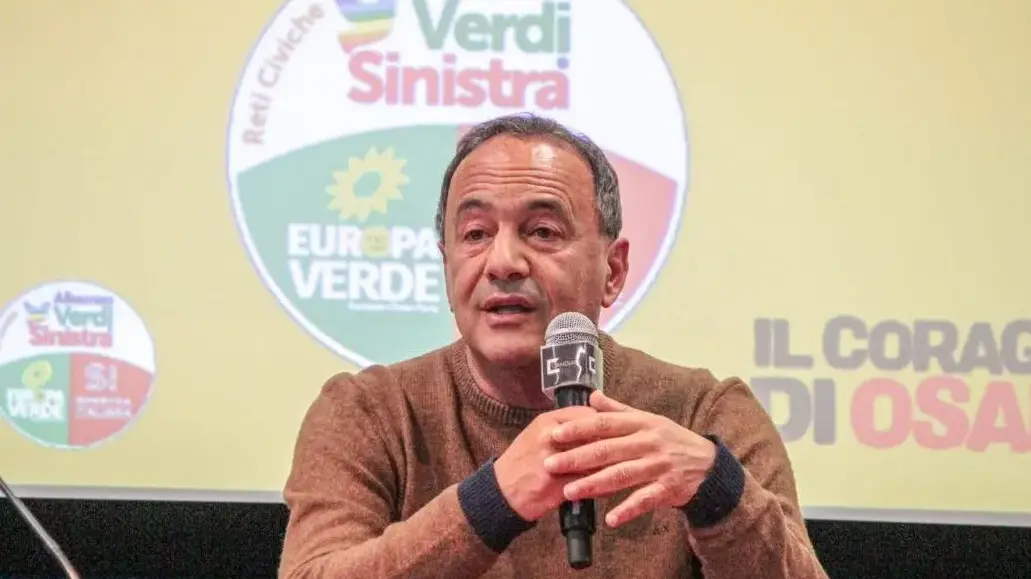 <p>Lucano <span style=\"color:hsl(0, 75%, 60%);\">sospeso da sindaco </span>di Riace: eseguita la sentenza d'appello. «Ricorrerò in Cassazione»</p>