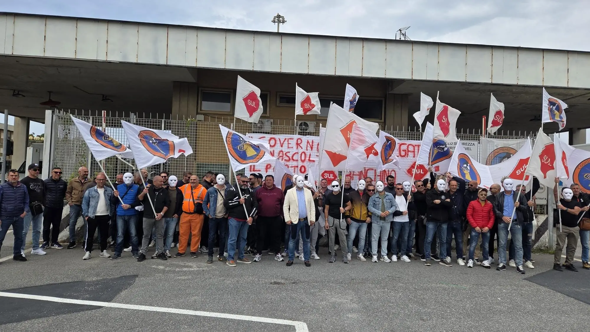 Porto di Gioia Tauro, adesione record (80%) allo sciopero dei portuali\n