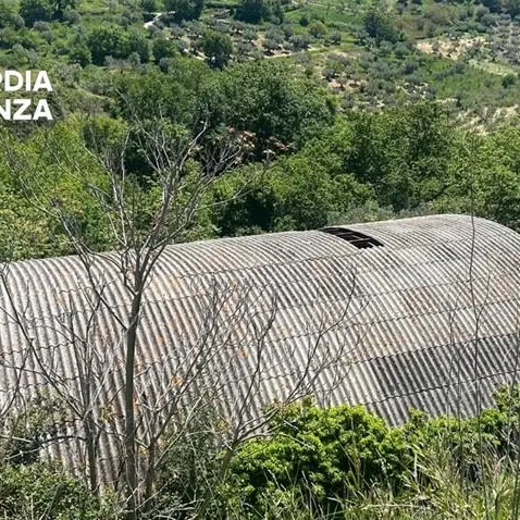 Amianto in un’area di 60 mila metri quadri, sequestro della Finanza nel Cosentino | FOTO\n