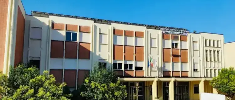 Voti alterati al Liceo Scientifico di Lamezia, in nove rinviati a giudizio. L’ex dirigente sceglie il rito abbreviato –\u00A0NOMI\n