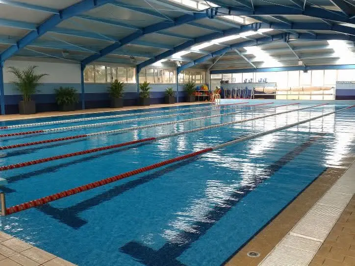 Verso la riapertura la piscina comunale di Maropati: «Torna ad essere un punto di riferimento per la comunità»\n