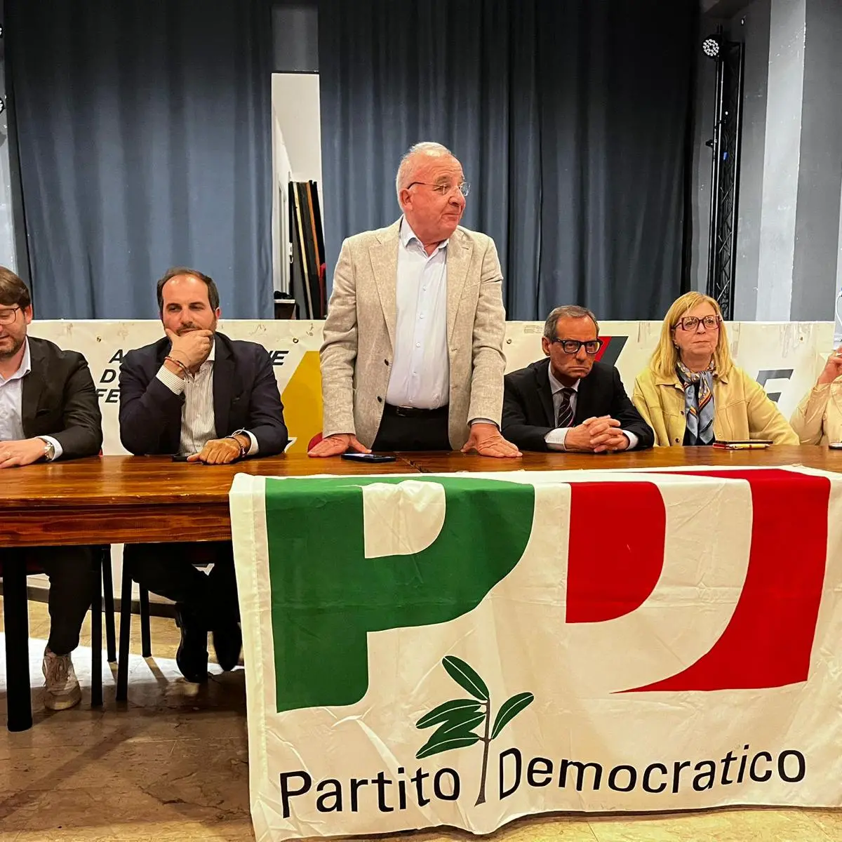 Sarracino a Reggio rilancia il centrosinistra: «Dal Sud può nascere l’alternativa a Meloni»\n