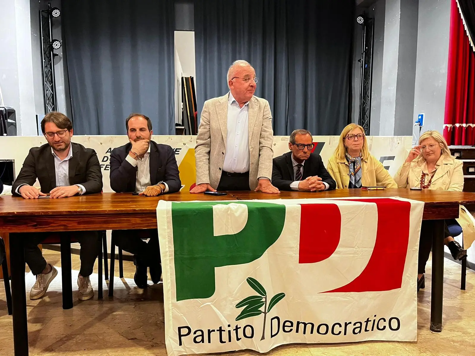 Sarracino a Reggio rilancia il centrosinistra: «Dal Sud può nascere l’alternativa a Meloni»\n