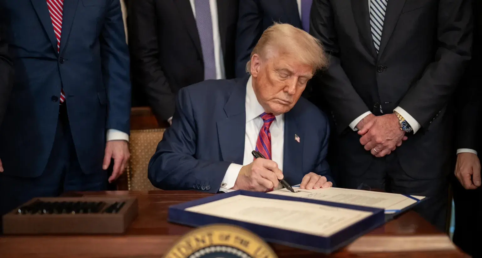 Dazi Usa bocciati dai giudici: Trump fermato ancora, illegittime le tariffe al 10% sulle importazioni\n