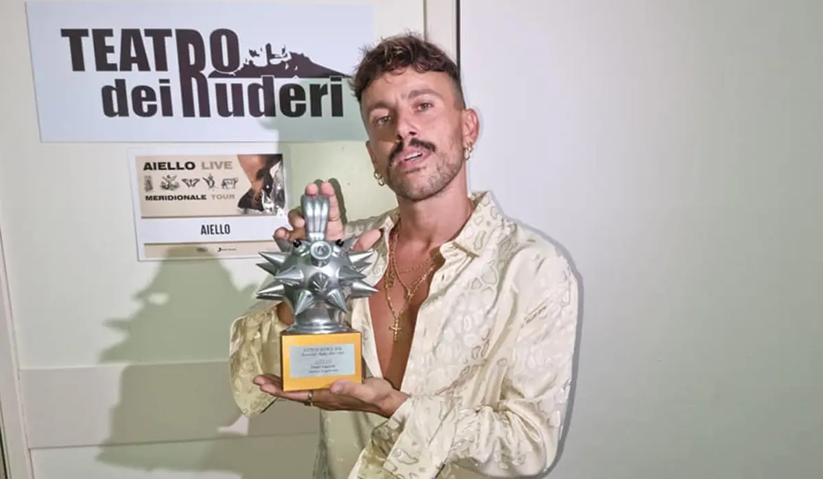 Aiello torna in Calabria: concerto l’11 agosto all’Arcella Open Air di San Nicola Arcella\n