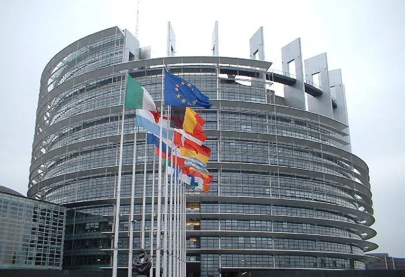 Festa dell’Europa: tra memoria e crisi, un continente che ha scelto la pace ma rischia di dimenticarla\n