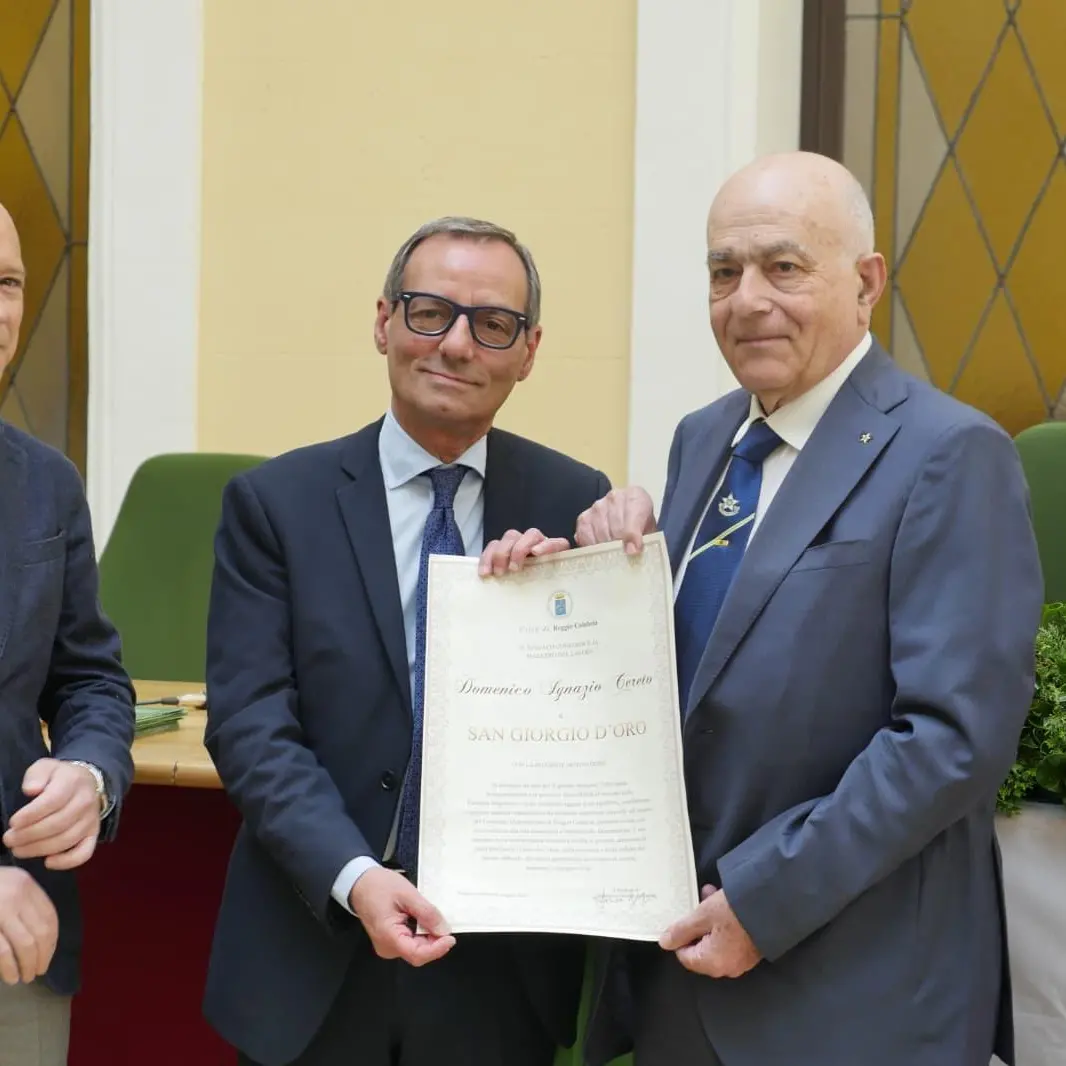 Stelle al Merito del Lavoro 2026, il conferita la pergamena del San Giorgio al maestro Domenico Ignazio Cereto\n
