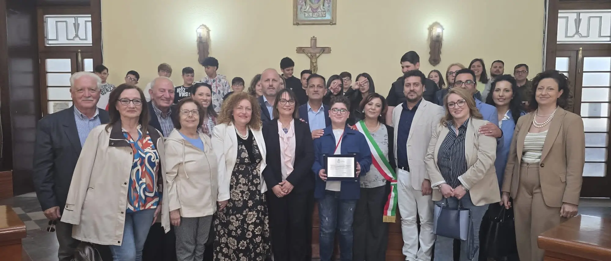 Il pianista 12enne\u00A0Samuele Barilaro premiato in Comune dopo\u00A0la vittoria a Berlino: «Orgoglio della città di Vibo»\u00A0\n