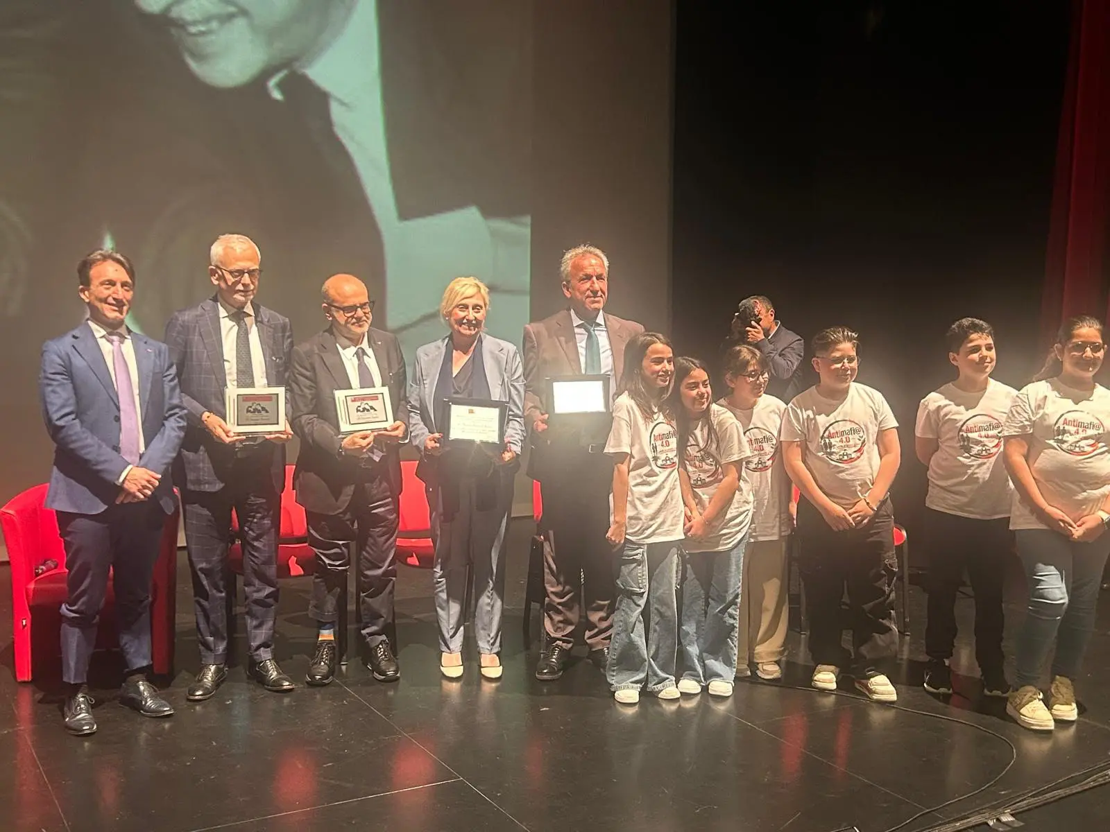 Giustizia e responsabilità,\u00A0lo Stato contro le mafie: il premio Iustizia ai procuratori Borrelli e Curcio\n
