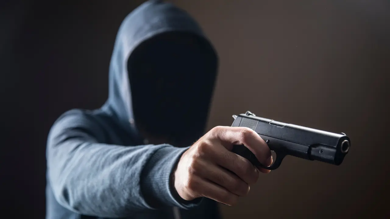 Giovane gambizzato nella notte a Sant’Onofrio: nel Vibonese ormai è un bollettino di guerra\n