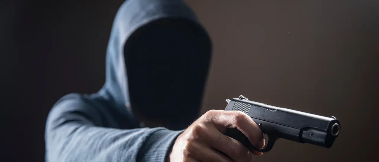 Giovane gambizzato nella notte a Sant’Onofrio: nel Vibonese ormai è un bollettino di guerra\n