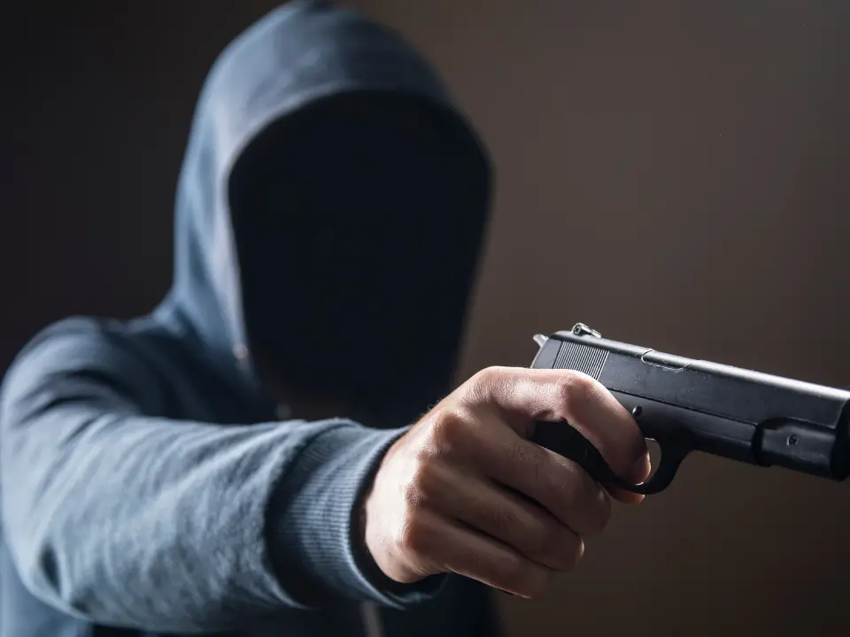 Giovane gambizzato nella notte a Sant’Onofrio: nel Vibonese ormai è un bollettino di guerra
