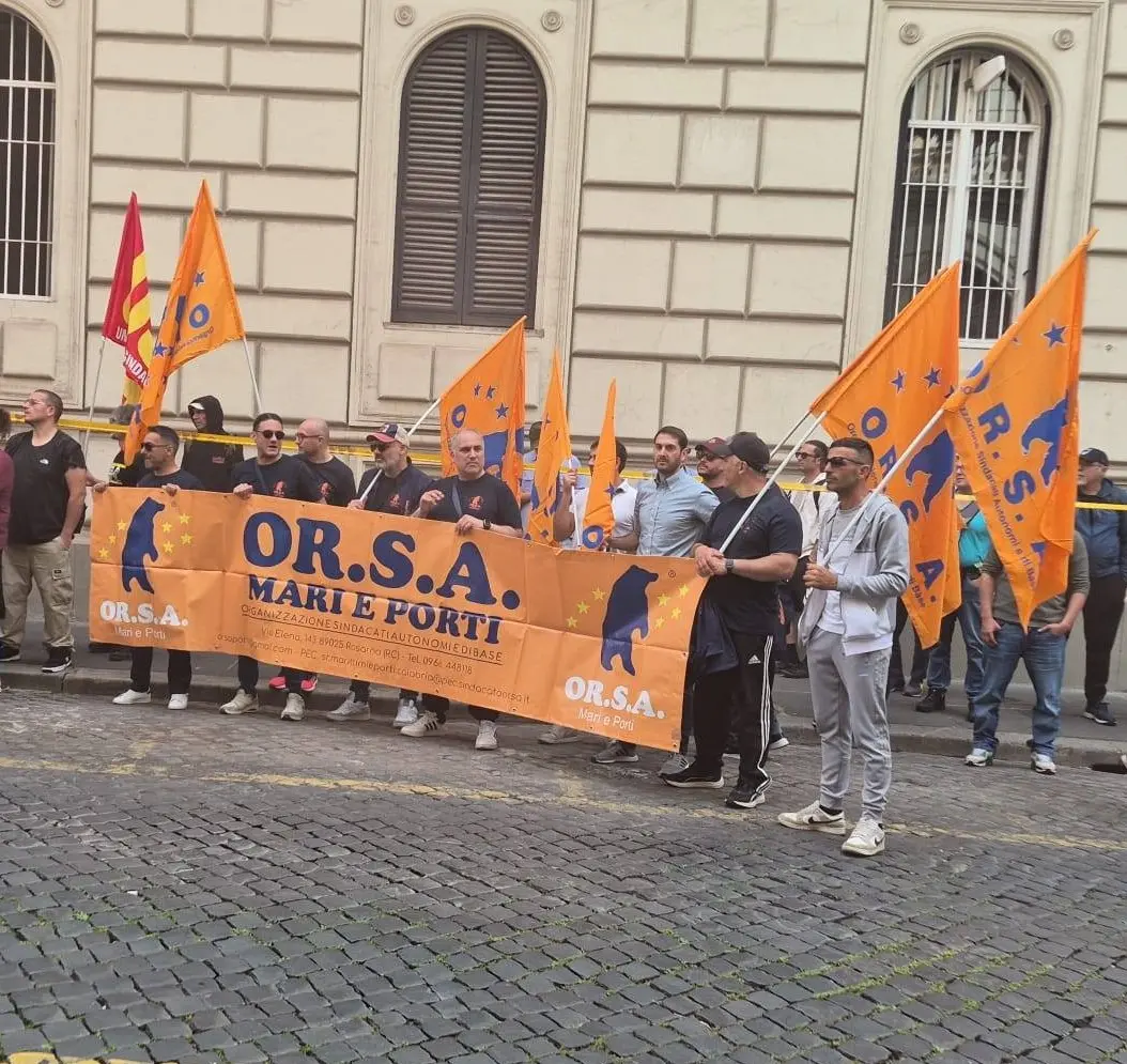 Porto di Gioia Tauro, OrSA incontra l’Autorità portuale: focus su sicurezza, sanità e condizioni dei lavoratori\n