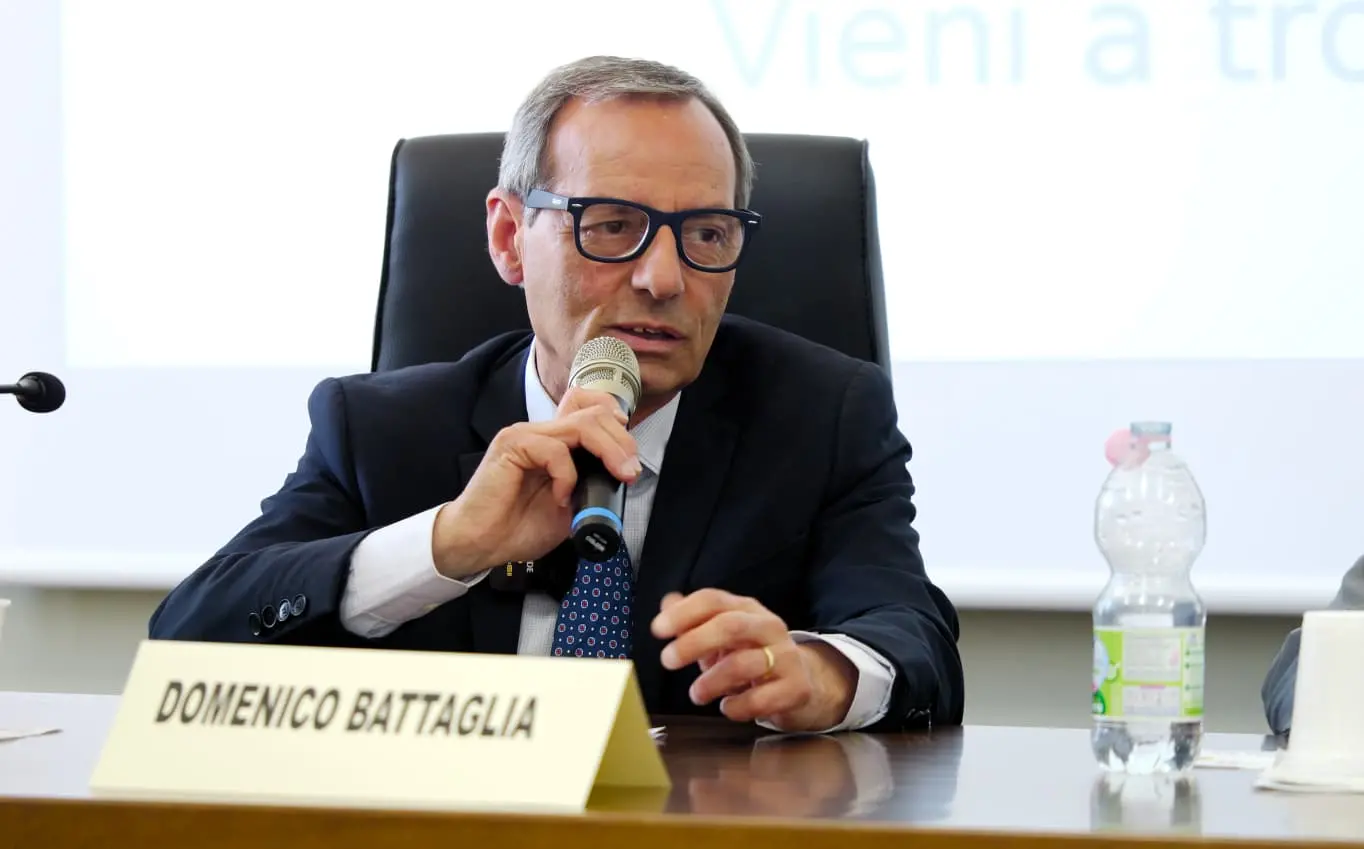 Biblioteca “Pietro De Nava”, Battaglia: «I progetti di adeguamento renderanno ancora migliore il servizio»\n