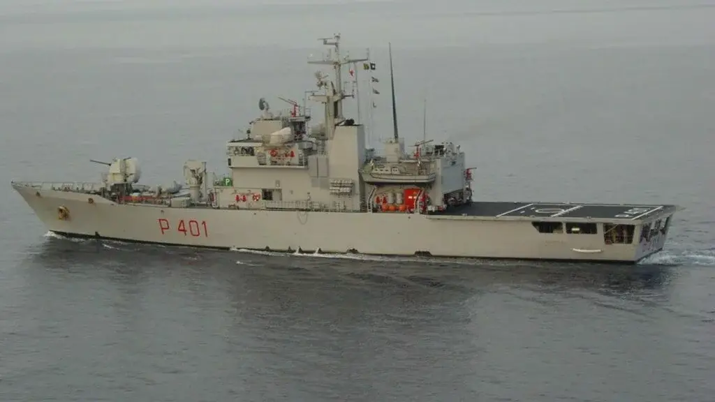 Hormuz, Meloni prepara il Parlamento alla missione navale: pressing di Francia e Regno Unito, navi pronte verso il Golfo\n