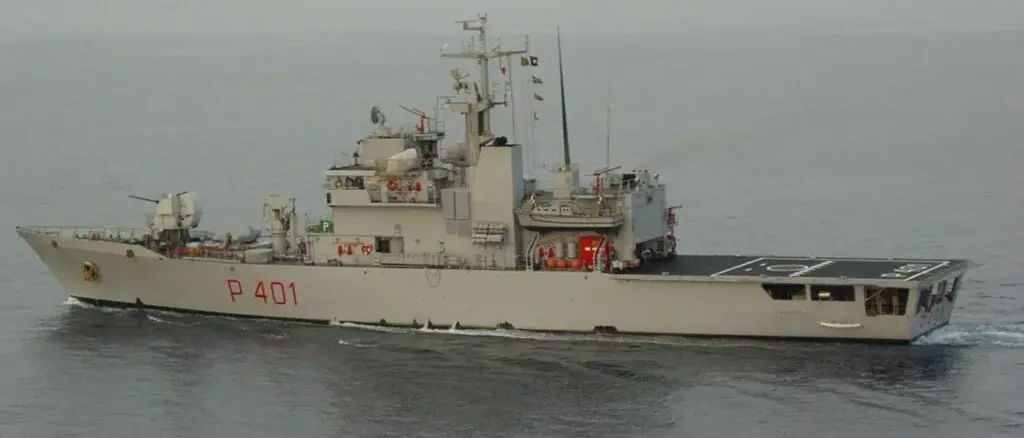 Hormuz, Meloni prepara il Parlamento alla missione navale: pressing di Francia e Regno Unito, navi pronte verso il Golfo\n