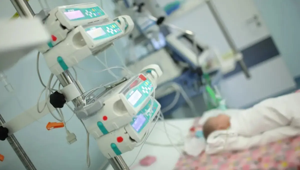 Bimbo di Paravati morto a soli 4 mesi, i genitori rompono il silenzio: «Vogliamo risposte dalla Procura di Cosenza»\n