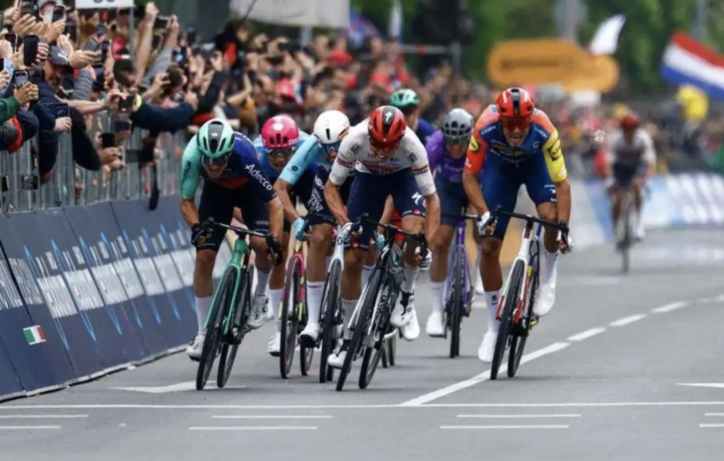 Il Giro d’Italia passa da Rende: chiusure e traffico bloccato lungo il percorso\n