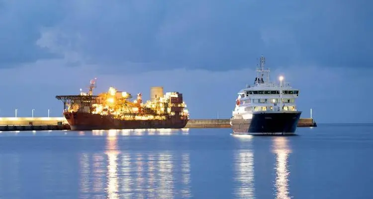 Hantavirus, la nave da crociera Hondius è a Tenerife: «A bordo contatti ad alto rischio»\n
