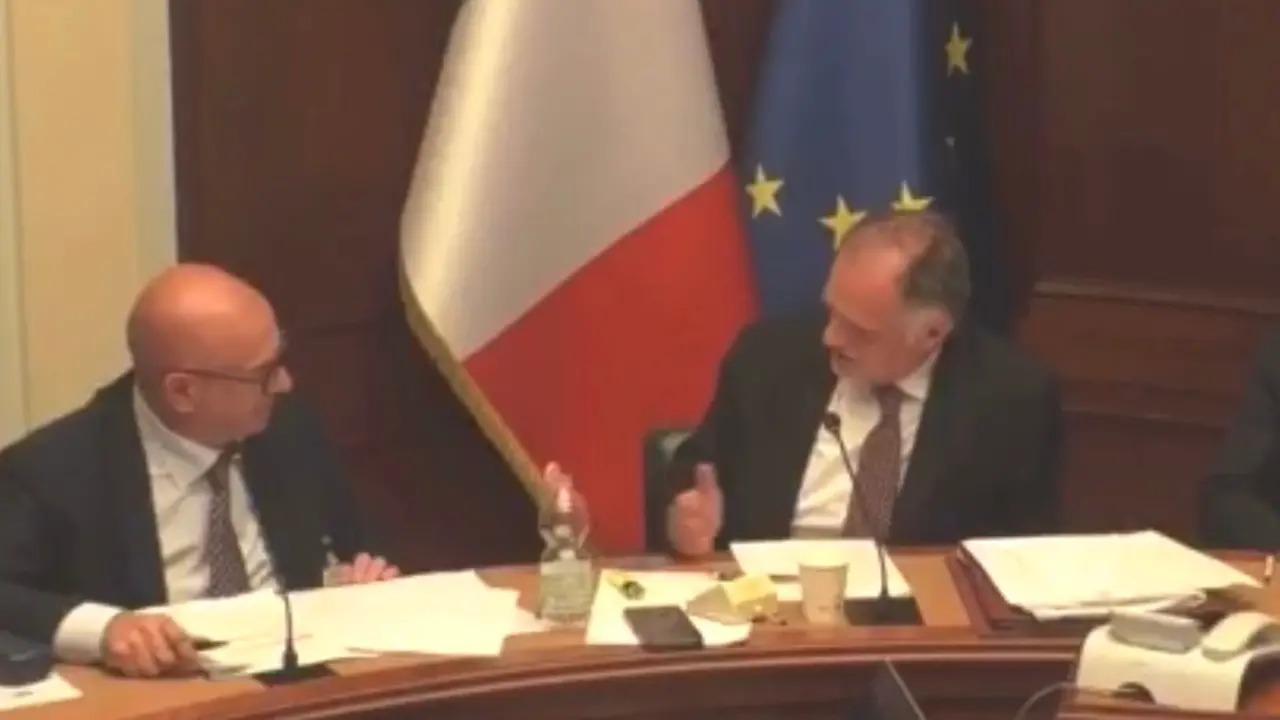 Botta e risposta in Senato sugli incentivi green: scontro su fotovoltaico e dipendenza energetica\n
