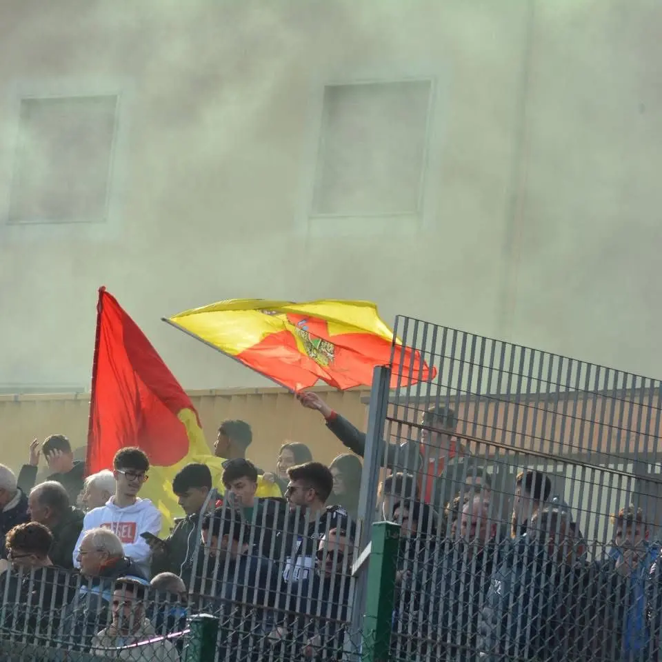 Festa Cotronei, incubo Rende: i crotonesi si salvano, biancorossi retrocessi in Prima Categoria\n