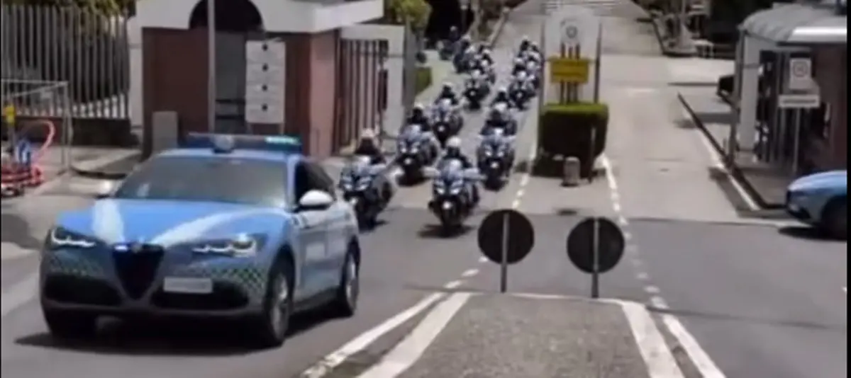 Giro d’Italia a Catanzaro, la polizia stradale si prepara alla partenza di domani:\u00A0«Briefing operativo e controlli ai motoveicoli»\n