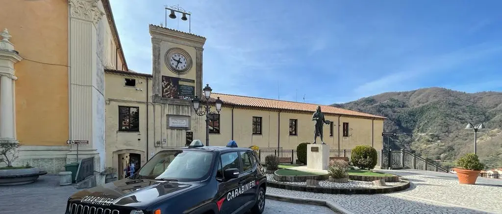Blitz nella presila catanzarese, sospesa l’attività di un bar-gelateria: rilevate carenze igieniche\u00A0\n