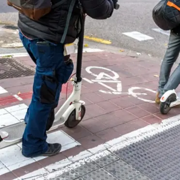 Monopattini elettrici, obbligo di targa entro 16 maggio, ma c'è rischio ritardi\n