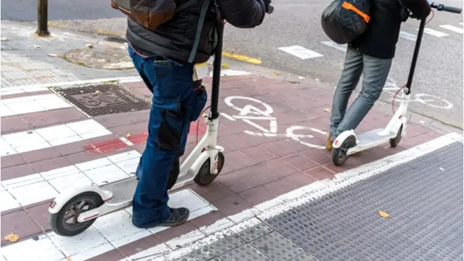 Monopattini elettrici, obbligo di targa entro 16 maggio, ma c'è rischio ritardi\n