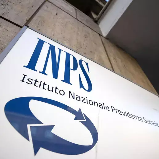 Pensioni pubbliche, arriva la stangata silenziosa: assegni più bassi e tagli fino a 6.100 euro l’anno\n