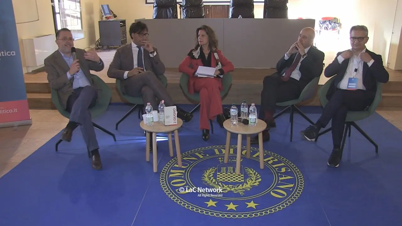 Cerisano, a Palazzo Sersale il debutto della scuola di politica | VIDEO\n