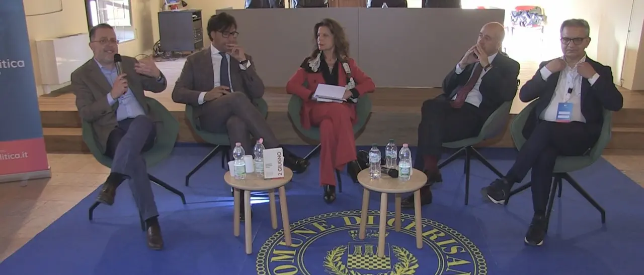 Cerisano, a Palazzo Sersale il debutto della scuola di politica | VIDEO\n