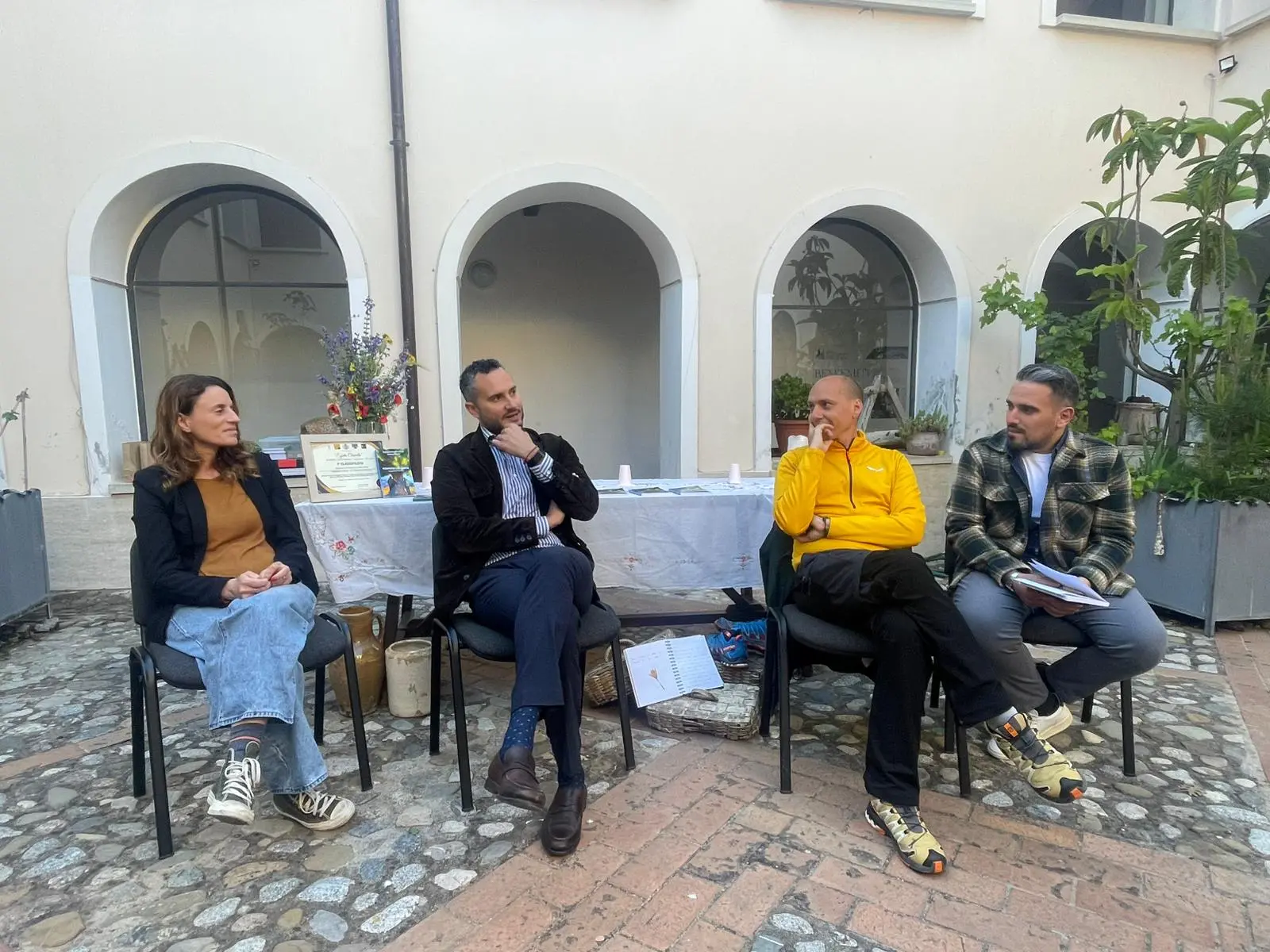 Longobucco, “Mamma Calabria” trasforma un libro in una riflessione sul futuro dei paesi interni\n