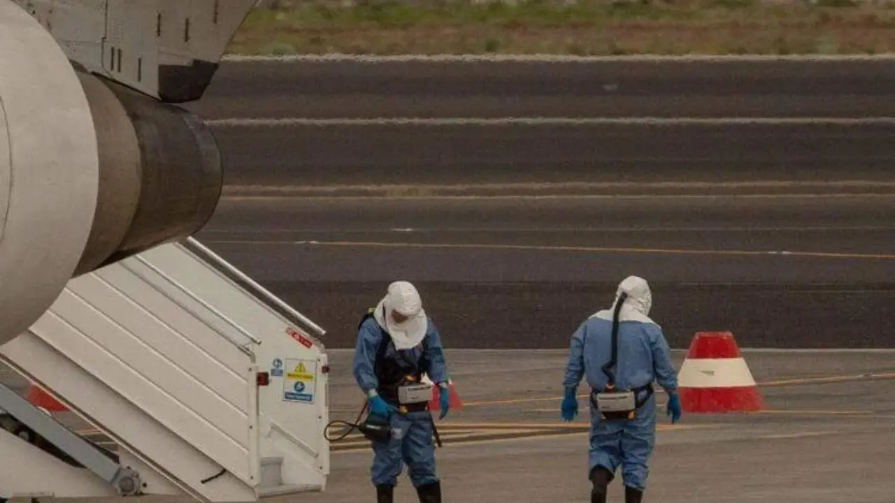 Hantavirus, quarantena per i giovani di Calabria e Campania: «Stanno bene». Peggiora una turista francese\n