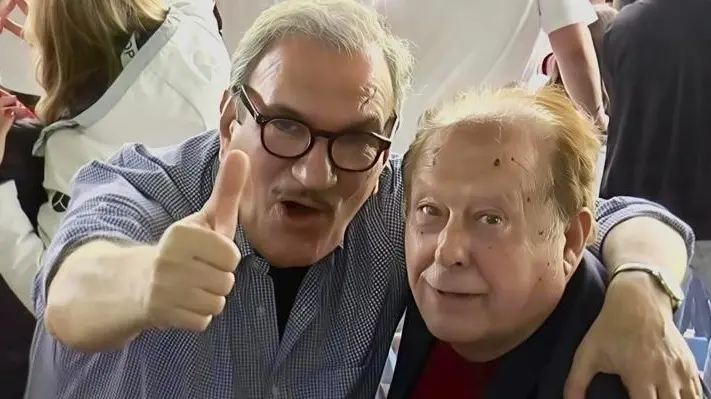 <p>Da sinistra, il sindaco Romeo e l'imprenditore Pippo Caffo</p>\\n