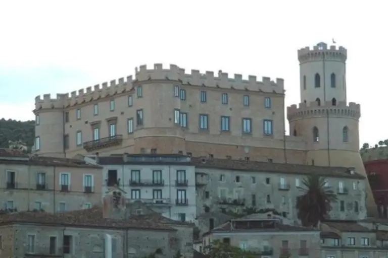 Giornate nazionali dei Castelli: in Calabria protagonista quello di Corigliano con visite guidate gratuite e aperte e tutti\n