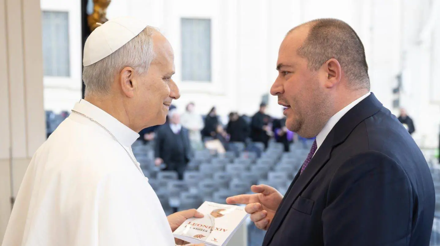 Raccontare la Chiesa e il mondo secondo Leone XIV, a Reggio il vaticanista Francesco Grana\n