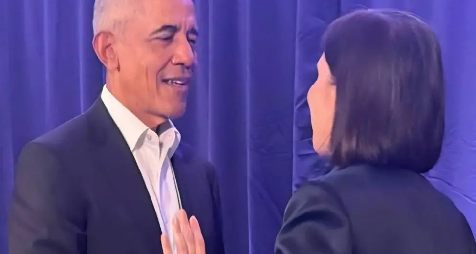 La foto con Barack Obama e la strategia di Elly Schlein per prendersi il campo largo\n