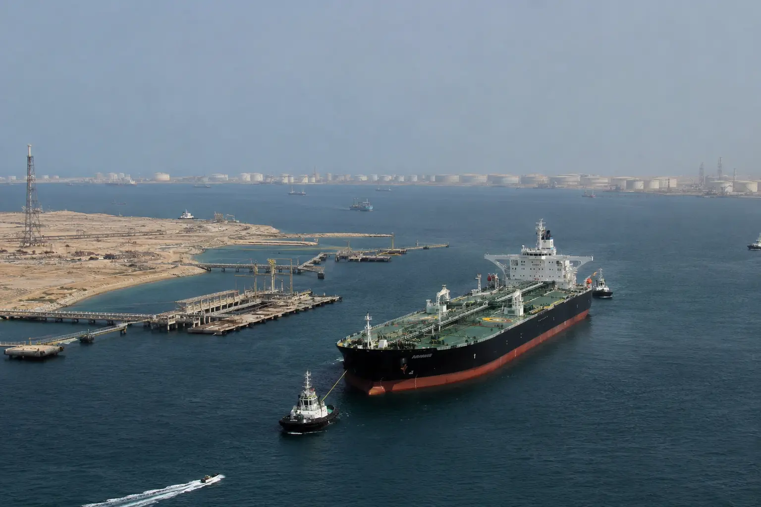 Stretto di Hormuz paralizzato, merci ferme per 23,7 miliardi di dollari: è allarme globale per i nuovi rincari\n