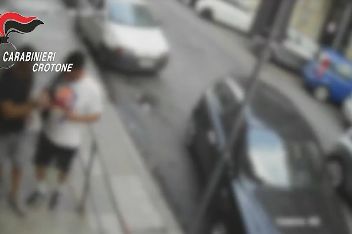 Mini car, piscine e trattori in vendita con annunci falsi,\u00A0a Crotone la centrale delle truffe:\u00A0sequestrati Rolex e auto –\u00A0NOMI\n