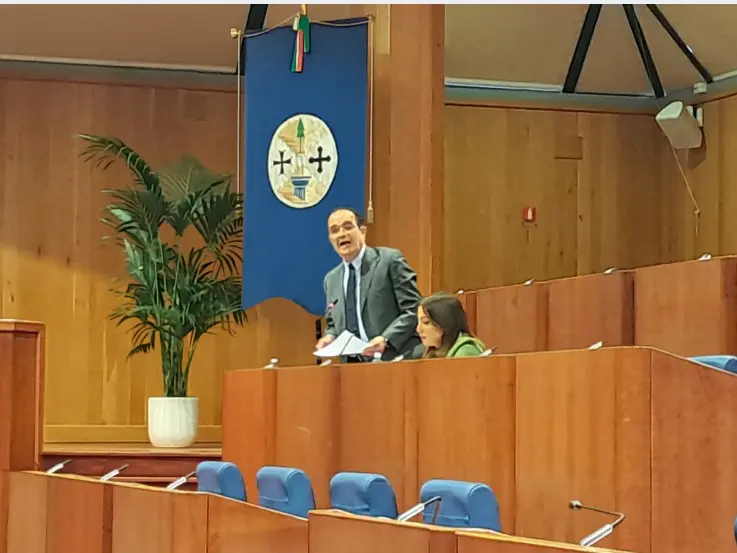 Fondi europei per il ciclone Harry, la maggioranza boccia la mozione dell’opposizione. Bruno: «Nessuna risposta certa sull’attivazione dell’iter»