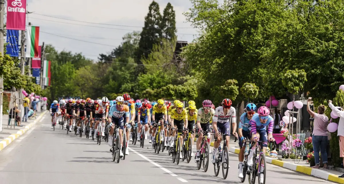 <p>Calabria in festa per il Giro d'Italia, il <span style=\"color:hsl(0, 75%, 60%);\">Vibonese aspetta il suo turno</span>: a giugno sarà protagonista con la corsa rosa degli Under 23</p>